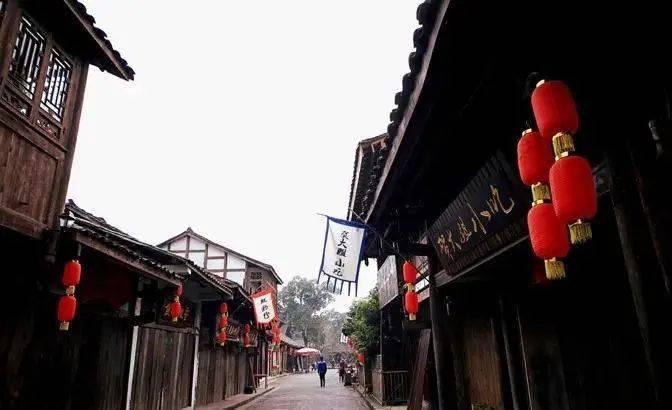 香格里拉市人民政府关于规范管理哈巴雪山登山活动的通告