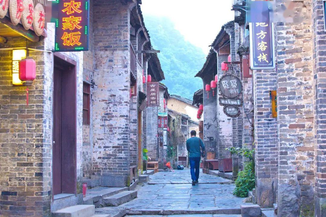 你会选择辞职去旅游吗？裸辞去旅游的都是些什么人？游戏画面